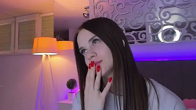 LuisaClover online show from 03-08-26, 01:44