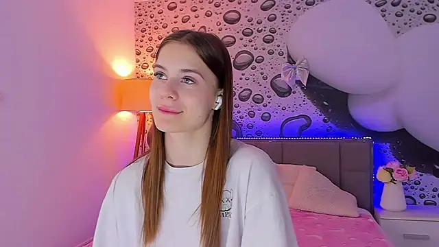 LuisaClover online show from 05-31-26, 12:44