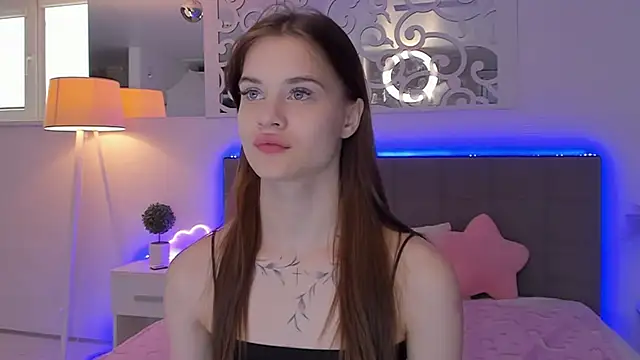 LuisaClover online show from 04-07-26, 12:07