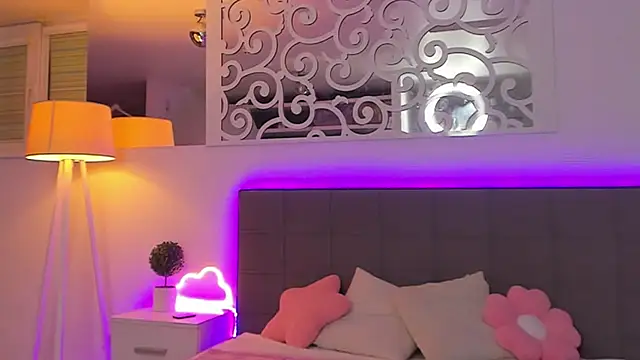 LuisaClover online show from 02-23-26, 01:51