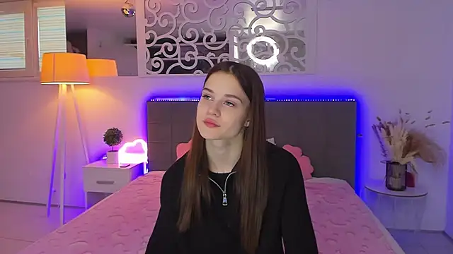 LuisaClover online show from 01-07-26, 01:16