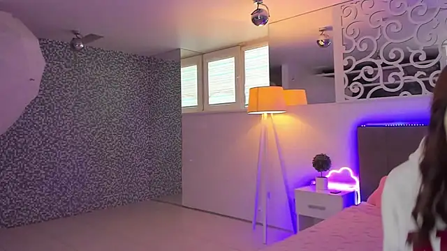 LuisaClover online show from 01-17-26, 01:04