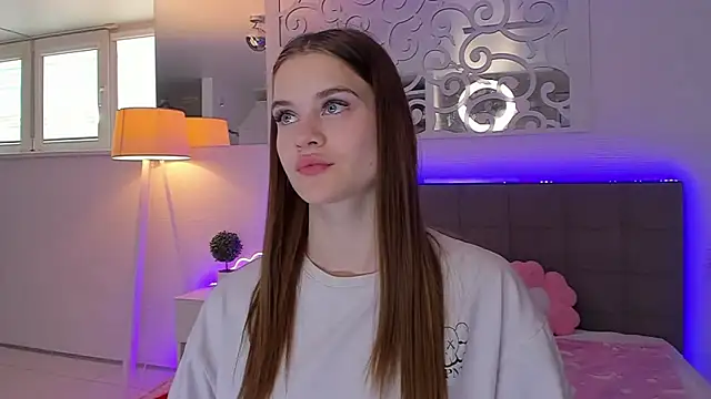 LuisaClover online show from 05-09-26, 12:19