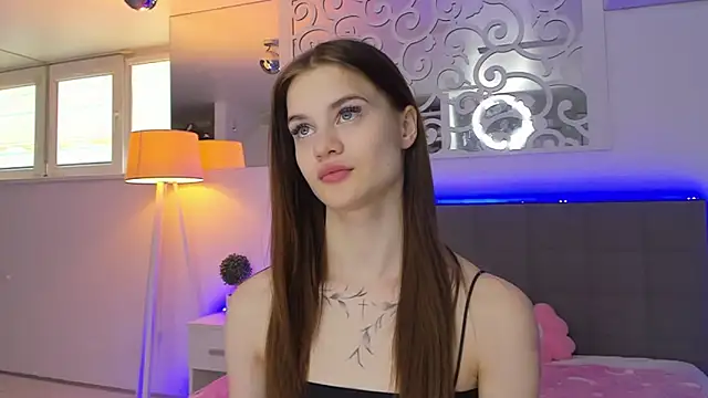 LuisaClover online show from 03-15-26, 01:18