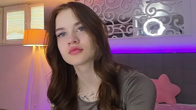 LuisaClover online show from 03-03-26, 01:29