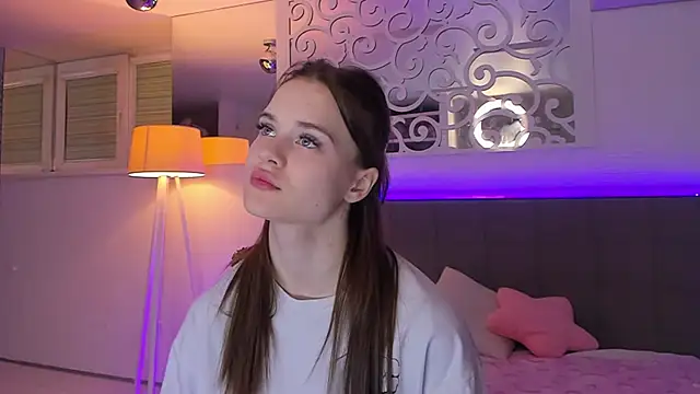 LuisaClover online show from 03-01-26, 07:58