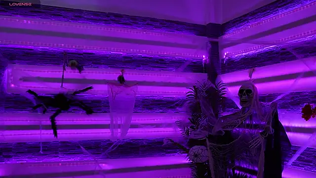 SexyCelline online show from 10-30-25, 05:17