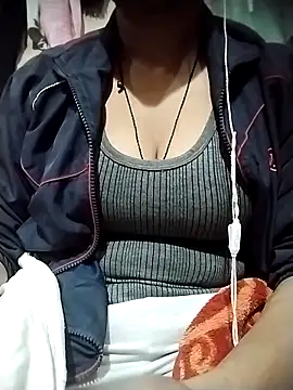 Ezabelljohn online show from 12-21-25, 10:39