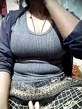 Ezabelljohn online show from 12-20-25, 11:24