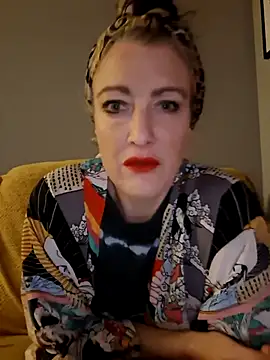 Snapshot of Raven_Fantastic chatting on 10-30-25, 03:05 Raven Fantastic online show from 10-30-25, 03:05