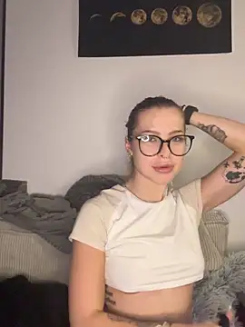 AlyssaSchwarz online show from 12-01-25, 05:47