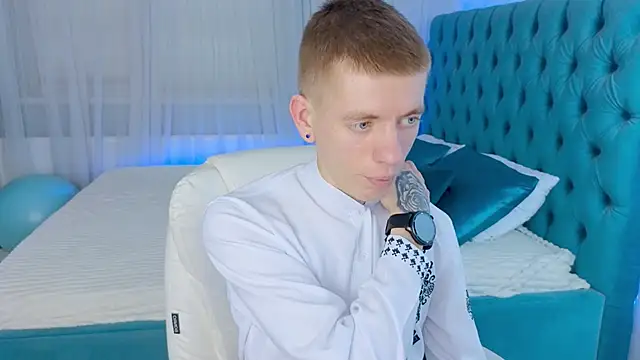 Cristian  Dior online show from 02-08-26, 12:58