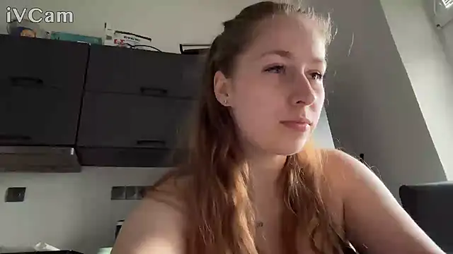 Snapshot of Nicole_Wallker chatting on 10-27-25, 09:21 Nicole Wallker online show from 10-27-25, 09:21