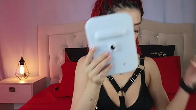 EricaKors online show from 12-02-25, 11:23