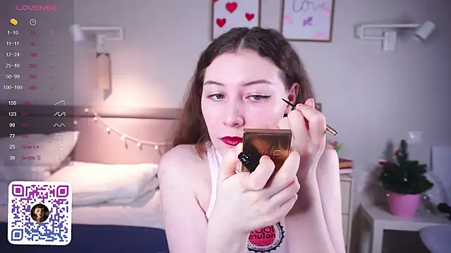 Snapshot of MegganKinson chatting on 03-04-26, 05:15 MegganKinson online show from 03-04-26, 05:15