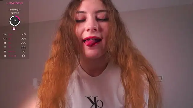 Snapshot of MegganKinson chatting on 11-29-25, 05:18 MegganKinson online show from 11-29-25, 05:18