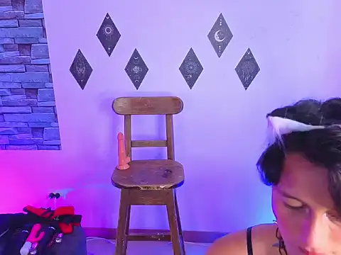 kasandraandsilvii online show from 10-31-25, 02:35