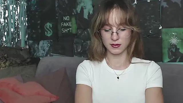 AlishaKellyi online show from 10-30-25, 06:01