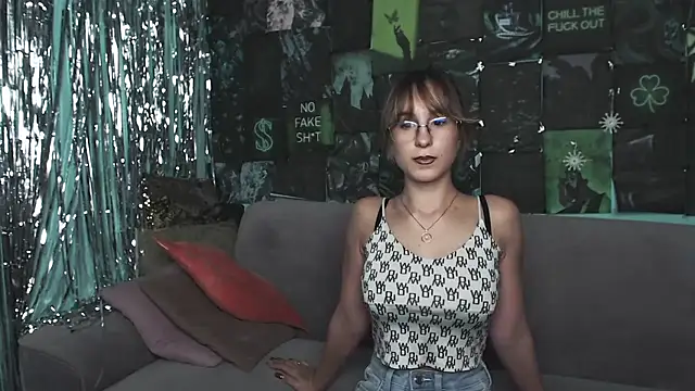 AlishaKellyi online show from 11-13-25, 05:33