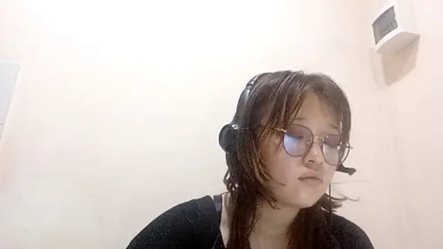 web3queen online show from 10-23-25, 03:43