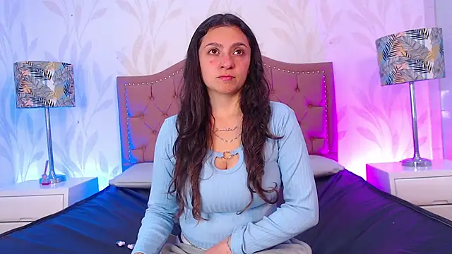 Emmy Palacios online show from 12-15-25, 12:11