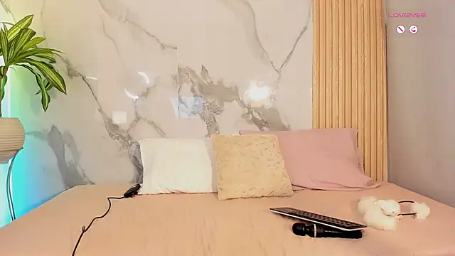 Fyre divine online show from 04-18-26, 10:28