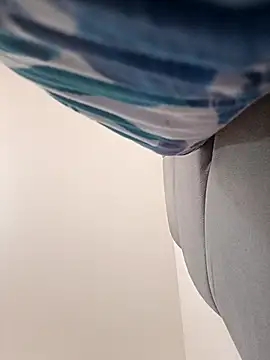 Lunatemptress4 online show from 12-19-25, 12:40