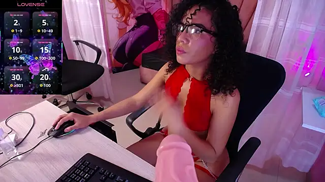 Gigi Scott  online show from 11-01-25, 03:13