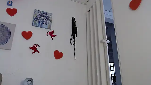 Snapshot of CarolineAikos chatting on 02-19-26, 12:13 CarolineAikos online show from 02-19-26, 12:13