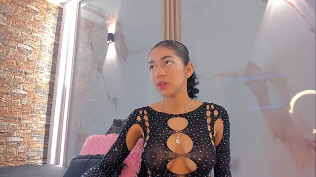 Victoria Dubois  online show from 11-07-25, 12:10