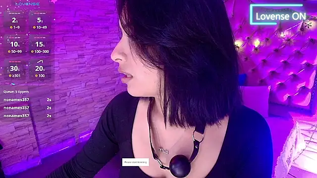 Snapshot of Roxanne_Han chatting on 01-13-26, 11:58 Roxanne Han online show from 01-13-26, 11:58