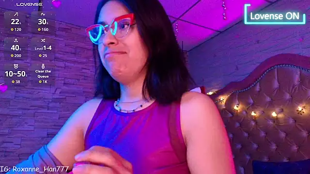 Snapshot of Roxanne_Han chatting on 02-27-26, 11:43 Roxanne Han online show from 02-27-26, 11:43