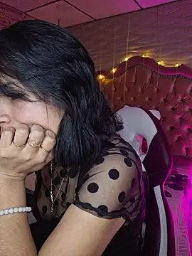 Snapshot of Roxanne_Han chatting on 11-23-25, 11:53 Roxanne Han online show from 11-23-25, 11:53