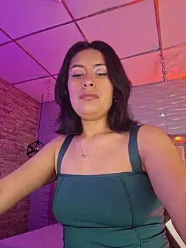 Snapshot of Roxanne_Han chatting on 02-17-26, 11:51 Roxanne Han online show from 02-17-26, 11:51