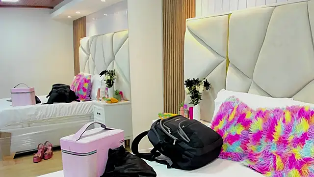 SweetKata  online show from 11-26-25, 11:21