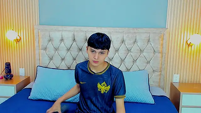 Maxii18  online show from 01-09-26, 02:51