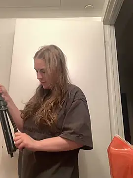 elliepixie online show from 07-14-26, 05:23