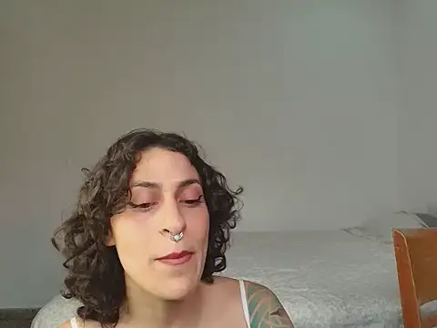 Snapshot of Sugarforyourbody chatting on 10-27-25, 04:52 Sugarforyourbody online show from 10-27-25, 04:52