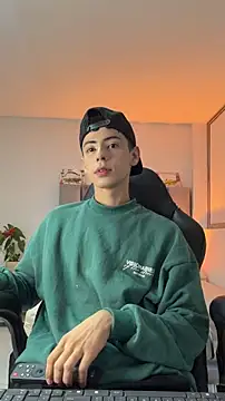 Snapshot of Sebastian_Reed chatting on 02-22-26, 07:15 Sebastian Reed online show from 02-22-26, 07:15