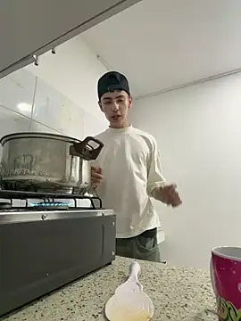 Snapshot of Sebastian_Reed chatting on 02-04-26, 06:30 Sebastian Reed online show from 02-04-26, 06:30