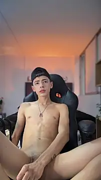 Sebastian Reed online show from 03-05-26, 04:25