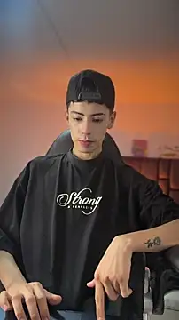 Sebastian Reed online show from 03-08-26, 02:48