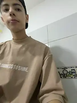 Snapshot of Sebastian_Reed chatting on 02-10-26, 03:27 Sebastian Reed online show from 02-10-26, 03:27