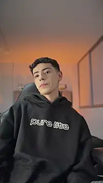 Sebastian Reed online show from 03-03-26, 04:41