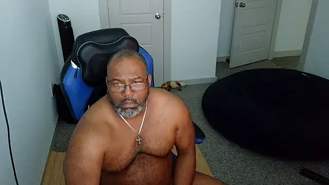 Snapshot of SplendaDaddy50 chatting on 03-22-26, 01:23 SplendaDaddy50 online show from 03-22-26, 01:23
