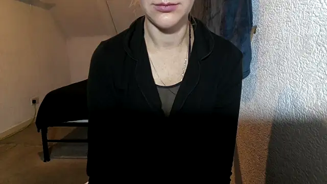 Aromaloveqq online show from 11-06-25, 02:32