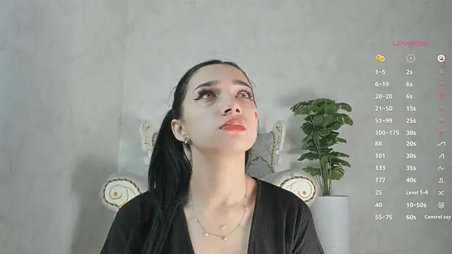 Snapshot of Danikalee chatting on 11-21-25, 03:00 Danikalee online show from 11-21-25, 03:00