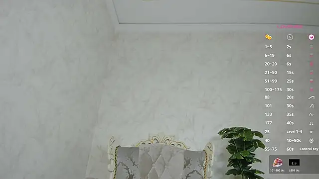 Snapshot of Danikalee chatting on 11-17-25, 08:24 Danikalee online show from 11-17-25, 08:24