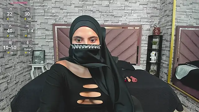 Snapshot of Dania_Halabi chatting on 10-28-25, 07:02 Dania Halabi online show from 10-28-25, 07:02