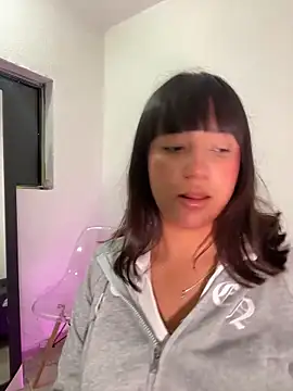 misschloe  online show from 11-24-25, 01:44